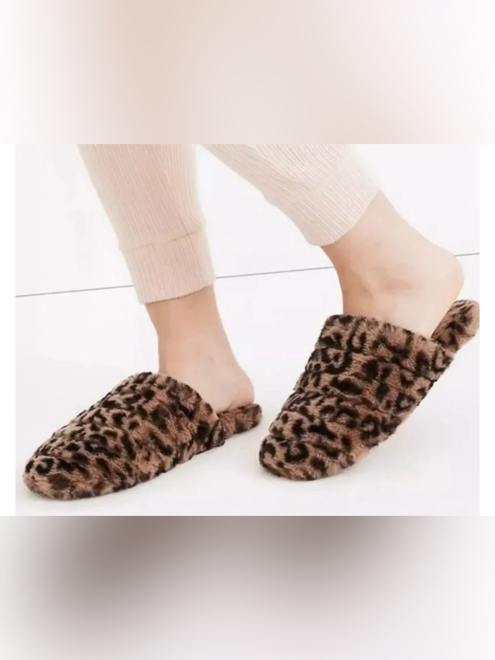 Madewell Faux Fur Leopard-Print Slip-On Slippers in Brown and Black